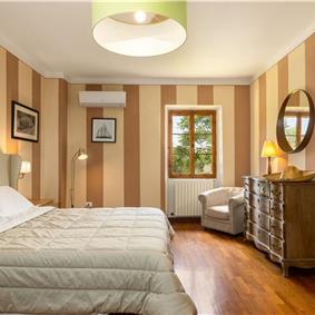 8 Bedroom Villa with Pool near Certaldo, Tuscany, Sleeps 14 - 15